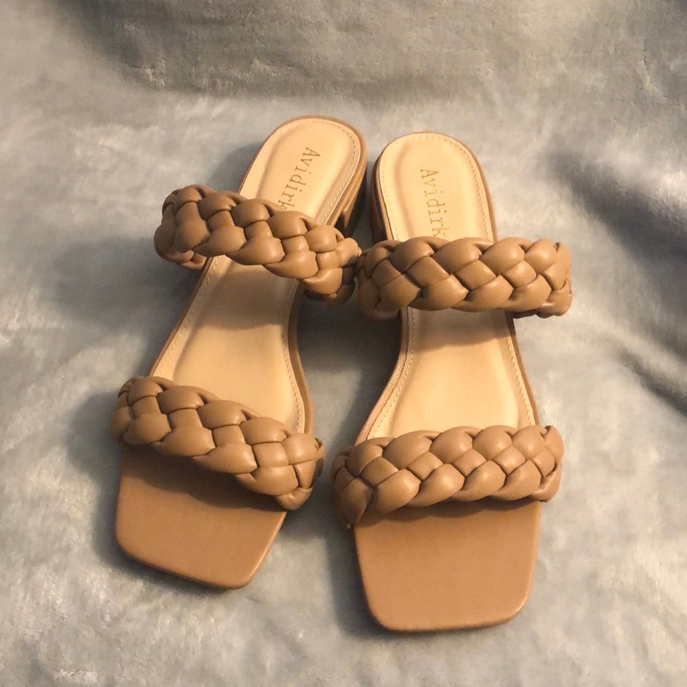 Size 9 Tan Braided Slip on Sandals with Block heel